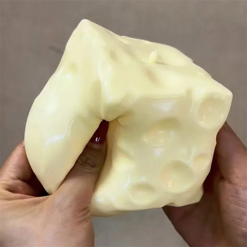 Fire Starter Cube - 2026 Kaasblok Stressbal Grote Kaasvormbare Knijpbal